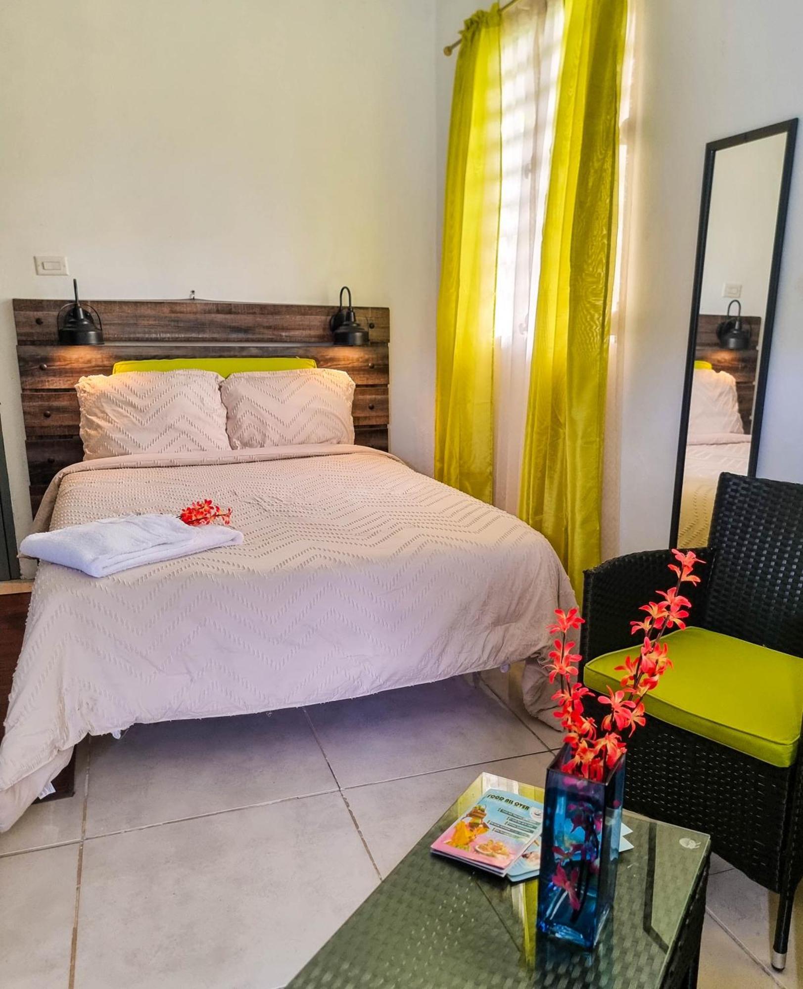 Cattleya Flor Hotel Oranjestad  Extérieur photo